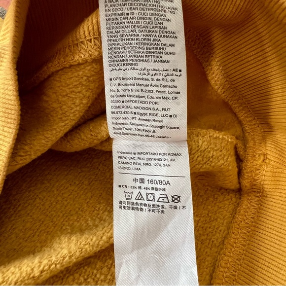 Old Navy “Stay Amazed” Sweatshirt XS - Picture 5 of 6